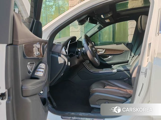 Mercedes-Benz GLC 2022 Белый из Китая, фото 5