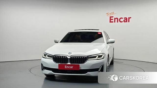 BMW 5 Series (G30) id 4401453 из Кореи 23