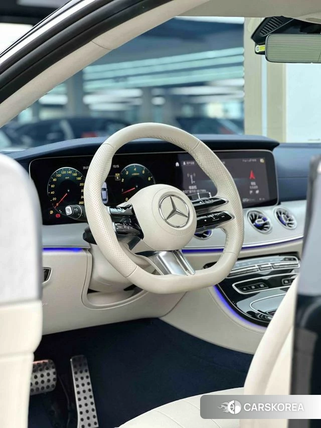Mercedes-Benz E-class (imported) 2023 Зеленый из Китая, фото 3