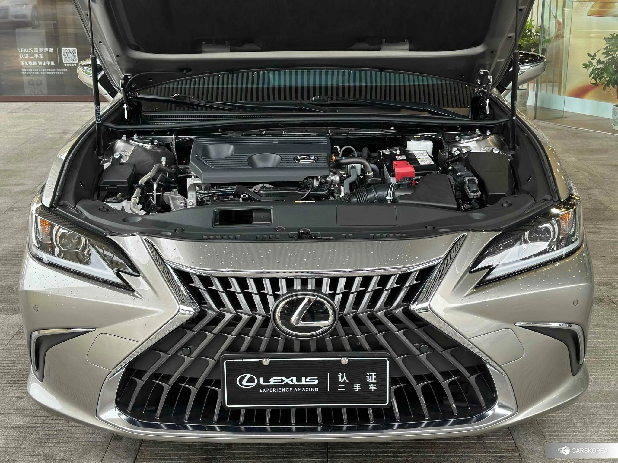 Lexus ES 2022 Серебристо-серый из Китая, фото 3