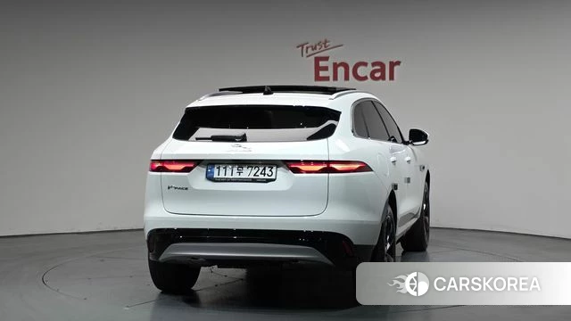 Jaguar F-PACE id 4186627 из Кореи 23