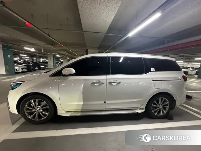 Kia The New Carnival id 2981716 из Кореи 9