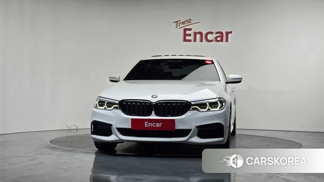 BMW 5 Series (G30) id 3936726 из Кореи 13