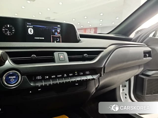Lexus UX id 4301861 из Китая 21