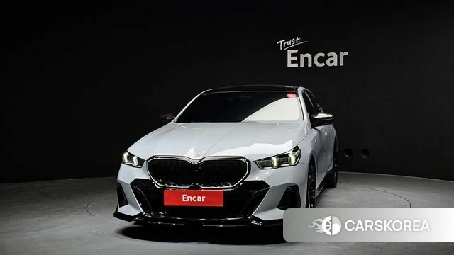 BMW 5 Series (G60) id 3838185 из Кореи 13