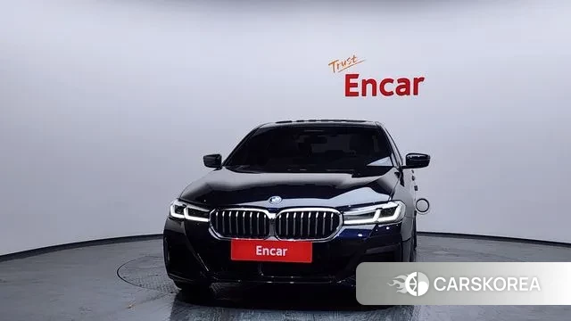 BMW 5 Series (G30) id 3523918 из Кореи 13