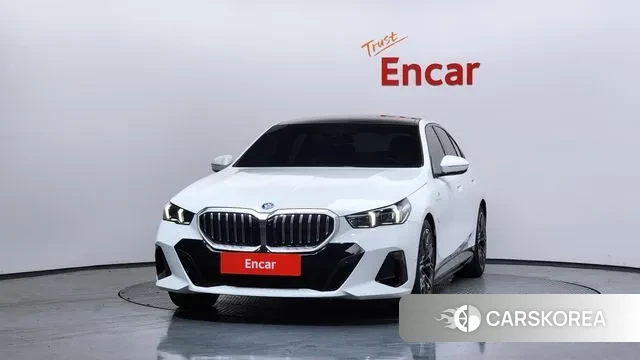 BMW 5 Series (G60) id 3750947 из Кореи 13