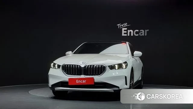 BMW 5 Series (G60) id 3674569 из Кореи 13