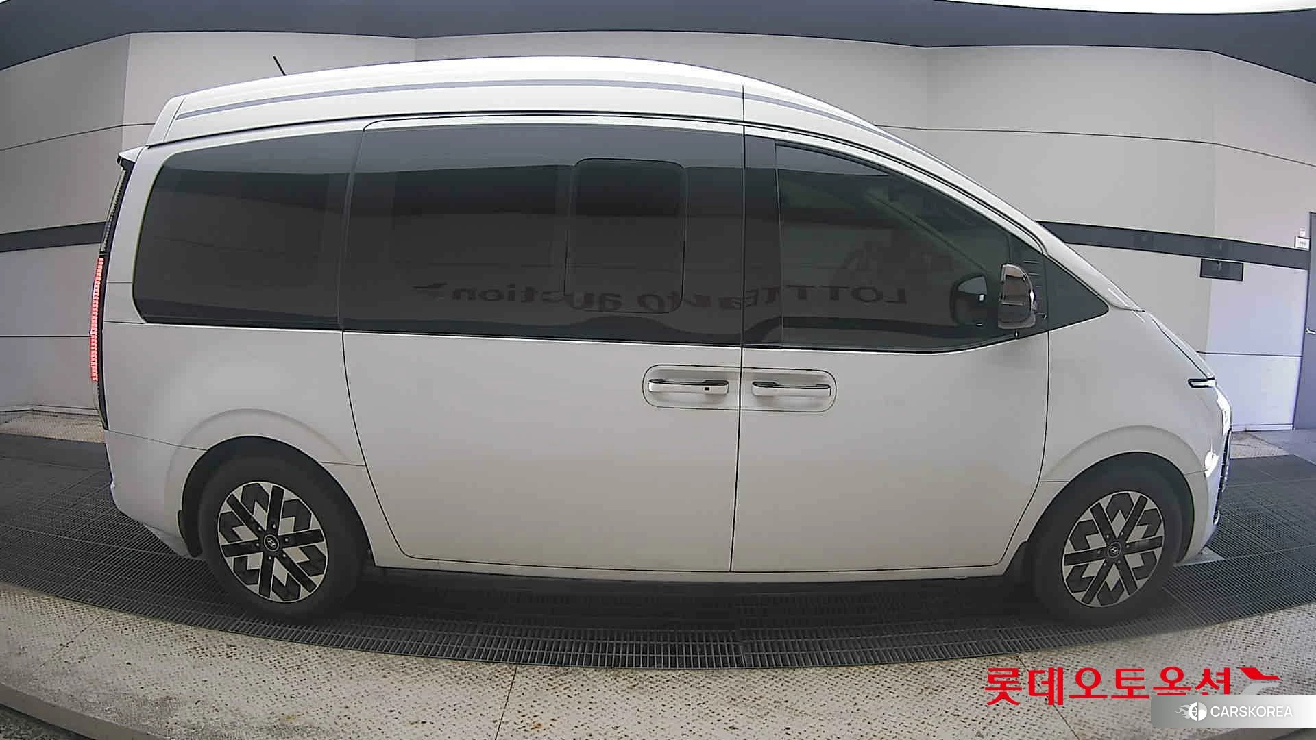 Hyundai STARIA LOUNGE Limousine id 4902533 из Кореи 23