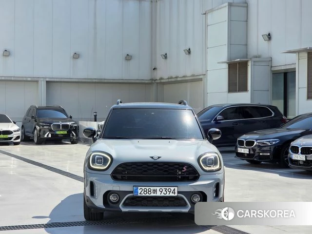 Mini Cooper S Countryman 2023 Светло-серебряный цвет из Кореи, фото 5