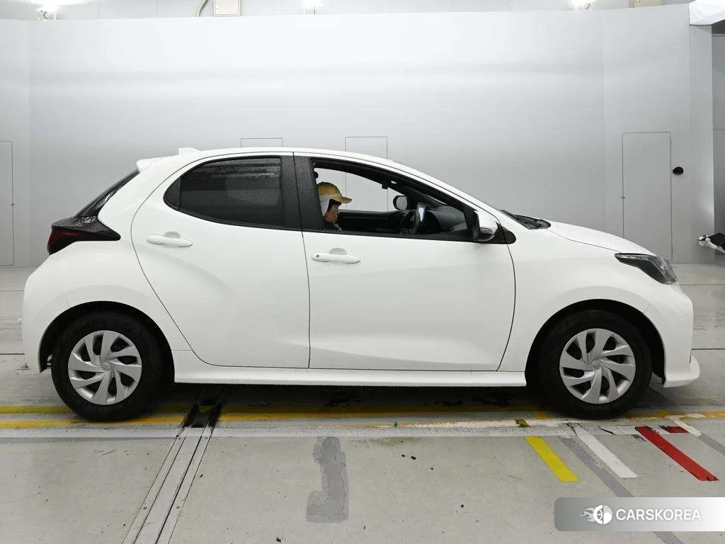 Toyota Yaris 2022 из Японии, фото 3