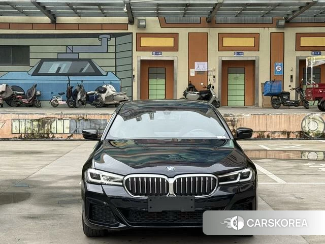 BMW 5 series 2023 Черный из Китая, фото 3
