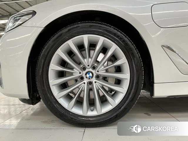 BMW 5 series PHEV id 4271231 из Китая 11