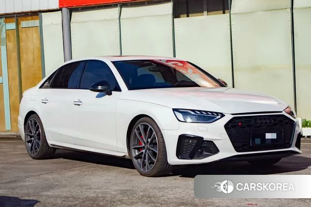 Audi A4L 2021 Белый из Китая, фото 3