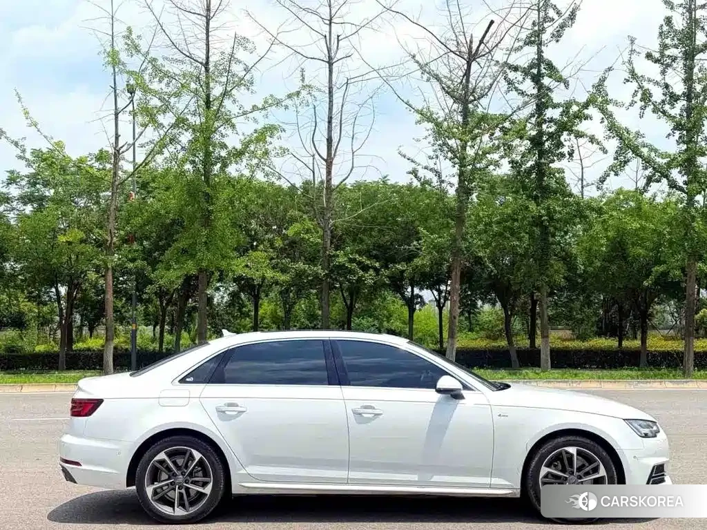 Audi A4L 2018 Белый из Китая, фото 5