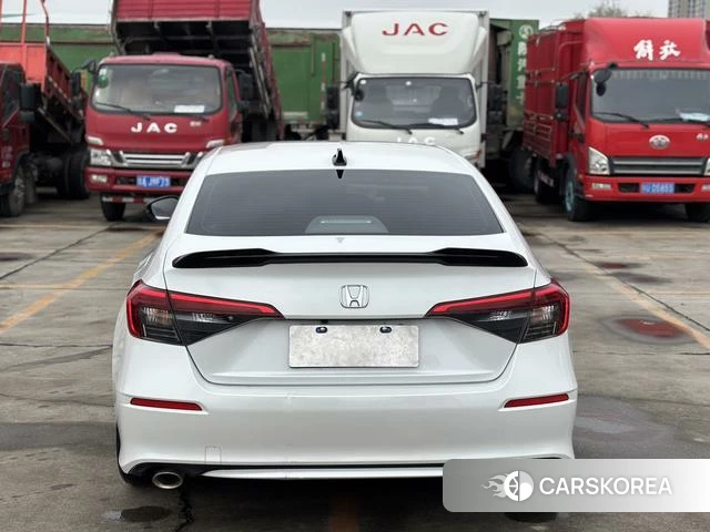 Honda Civic 2022 Белый из Китая, фото 3