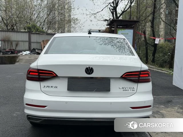 Volkswagen Lavida 2022 Белый из Китая, фото 5