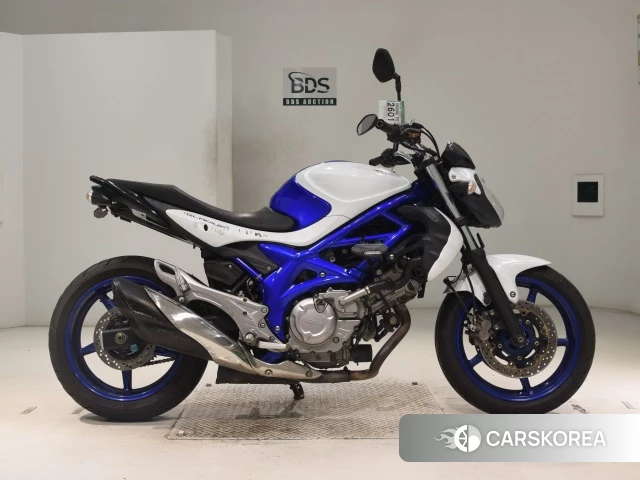 Suzuki GLADIUS 400 2012 из Японии, фото 3