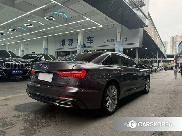 Audi A6L id 4275931 из Китая 16
