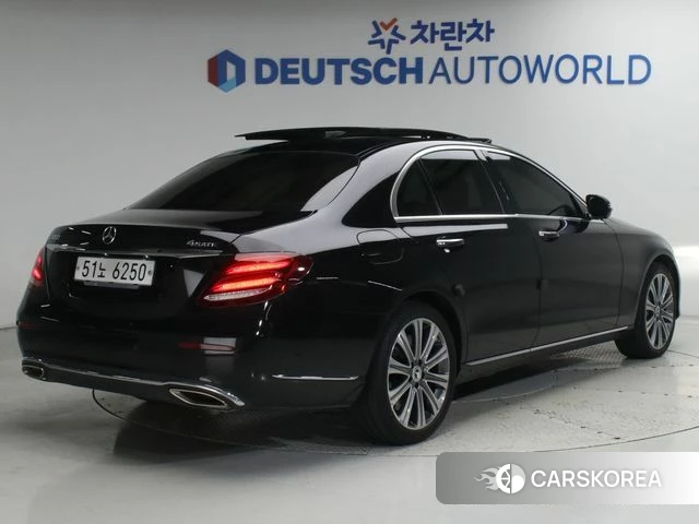 Mercedes-Benz E-Class W213 2019 Черный из Кореи, фото 3