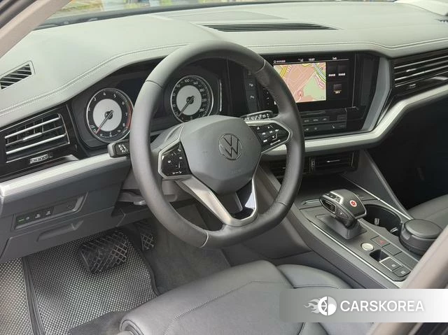 Volkswagen Touareg id 4274755 из Китая 7
