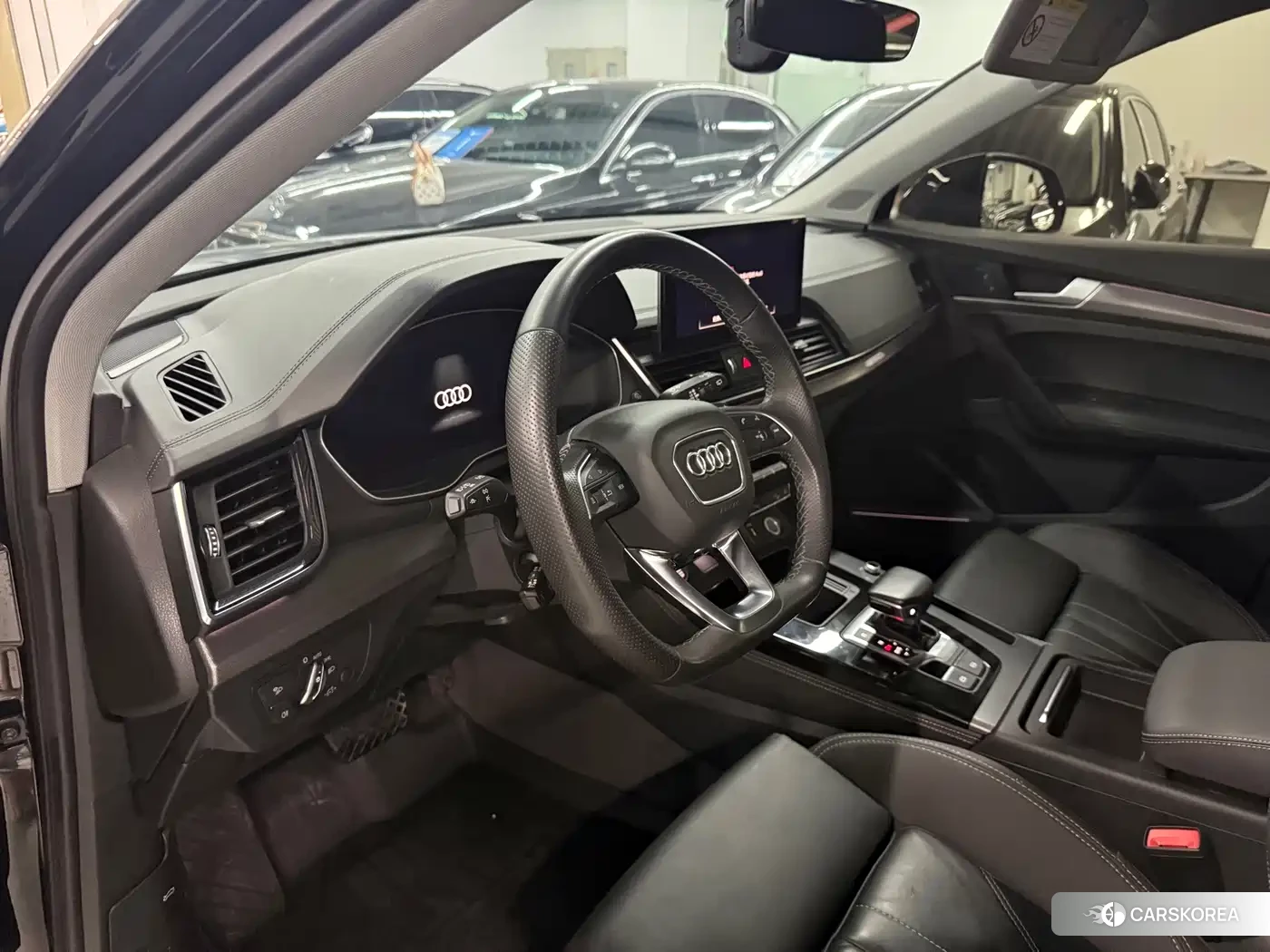 Audi Q5L id 4629099 из Китая 17