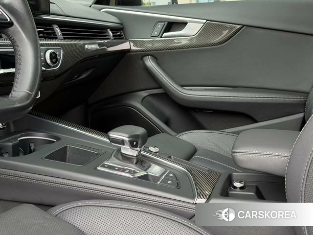 Audi A4L id 4300819 из Китая 9