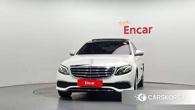 Mercedes-Benz E-Class W213 id 4595701 из Кореи 23
