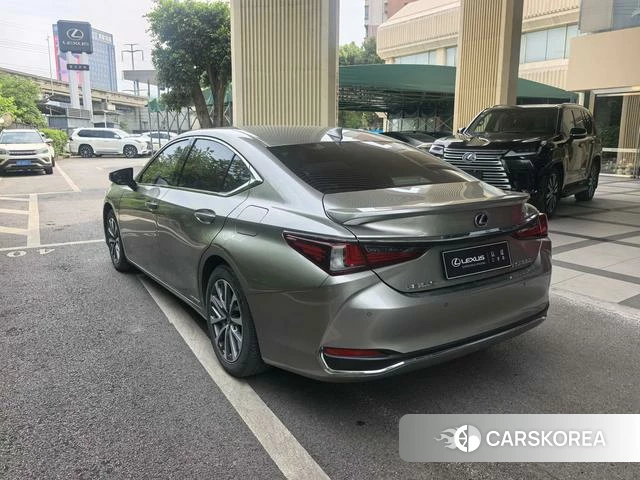 Lexus ES 2021 Серебристо-серый из Китая, фото 6