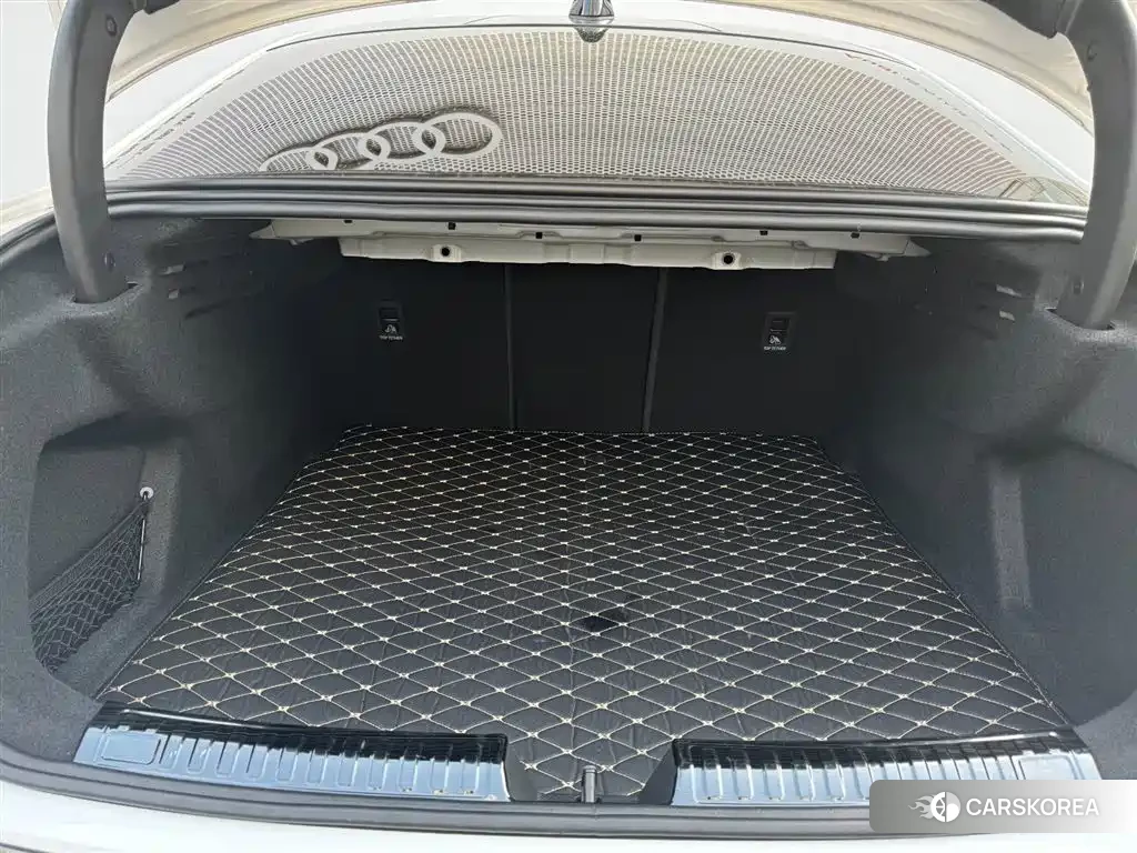 Audi A5L id 4600446 из Китая 21