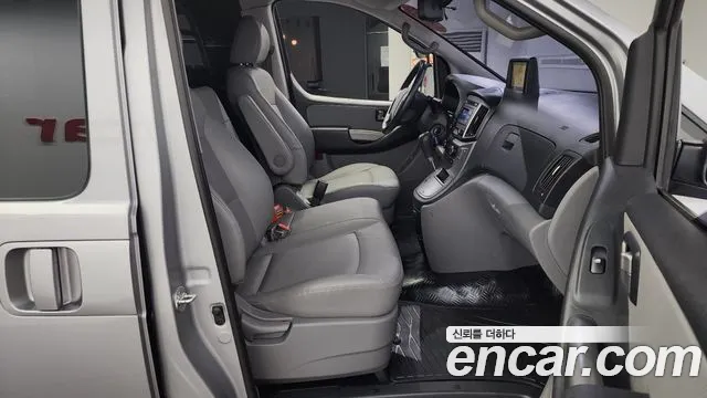 Hyundai The New Grand Starex id 2760378 из Кореи 13