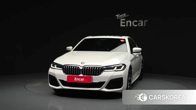 BMW 5 Series (G30) id 3883945 из Кореи 13