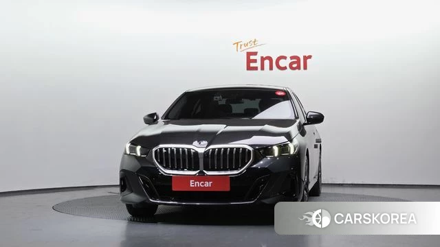 BMW 5 Series (G60) id 4578496 из Кореи 23