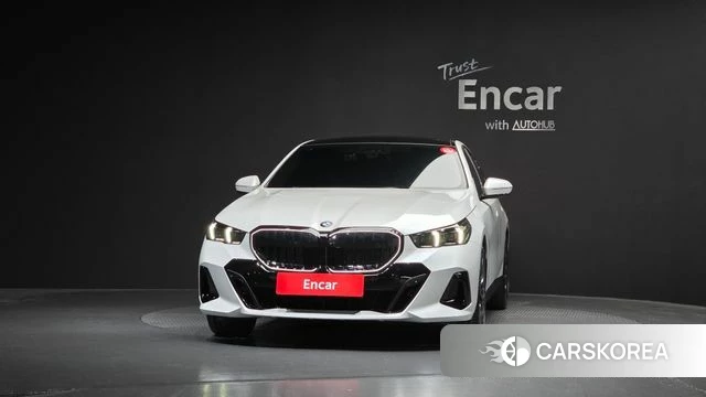 BMW 5 Series (G60) id 4532930 из Кореи 23