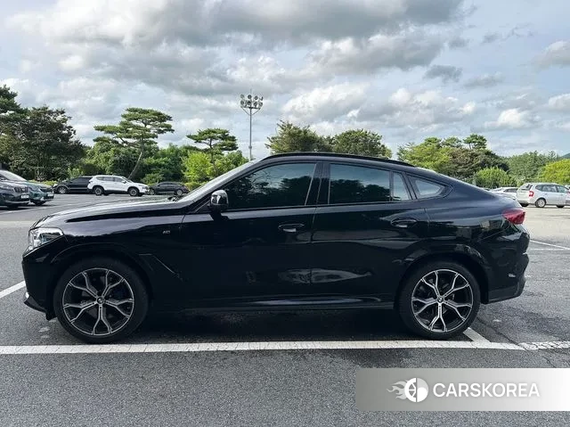 BMW X6 (G06) 2022 Белый из Кореи, фото 3