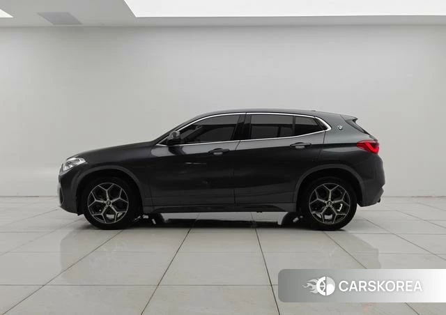 BMW X2 (import) 2019 Темно-серый из Китая, фото 3
