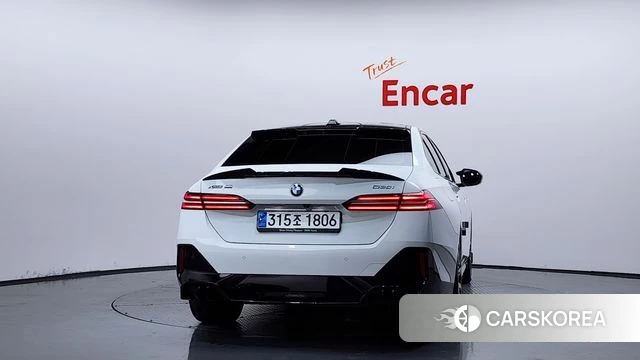 BMW 5 Series (G60) id 4880169 из Кореи 23