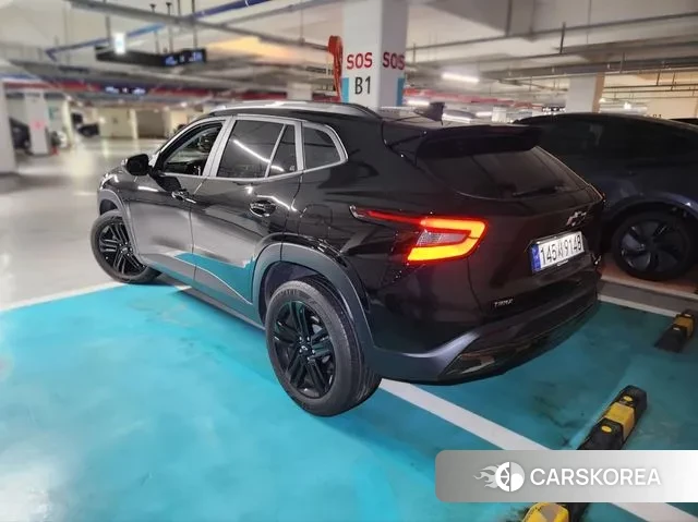 Chevrolet (GM Daewoo) Trax Crossover 2023 Черный из Кореи, фото 3