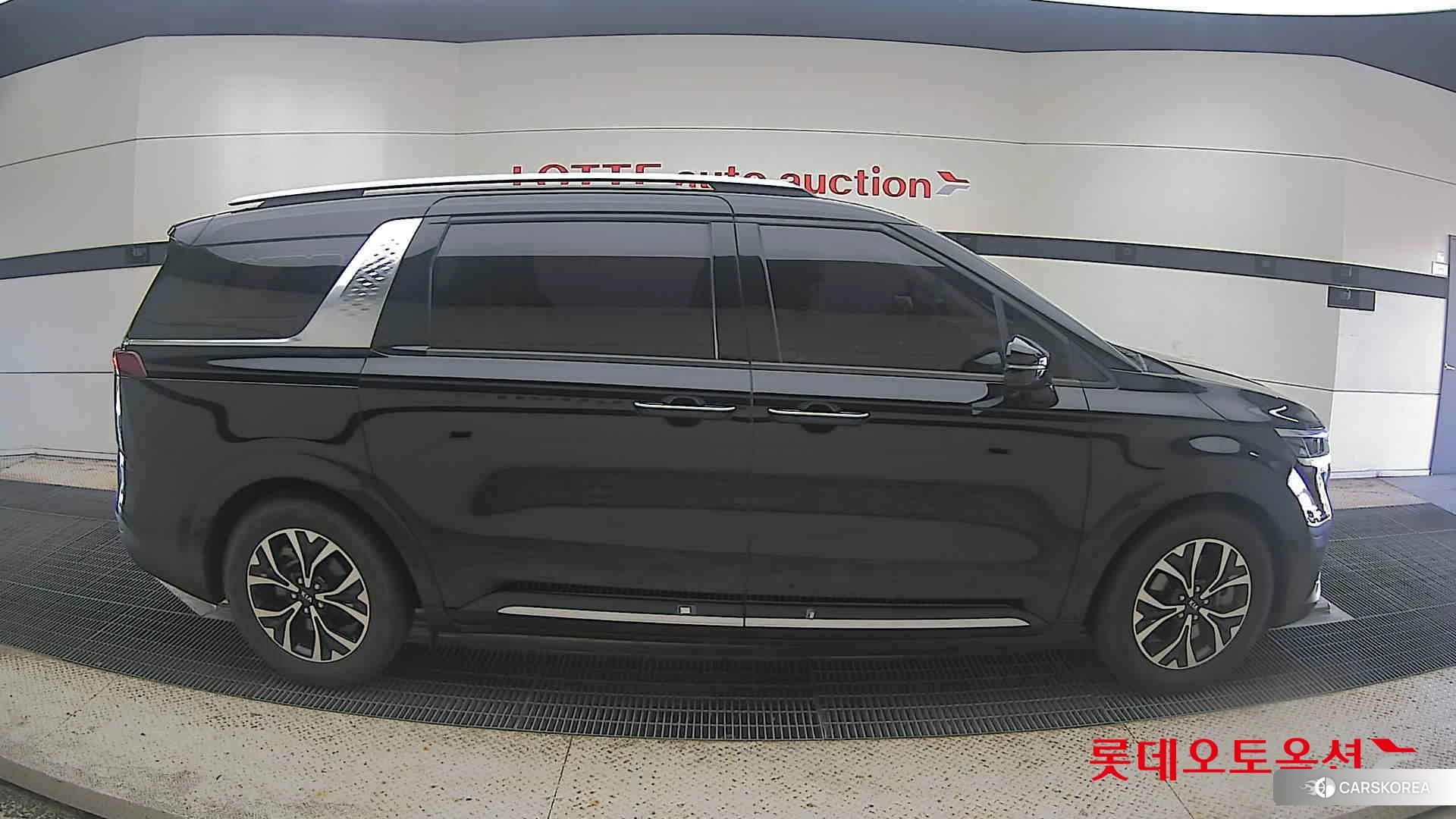 Kia Carnival id 4902362 из Кореи 23