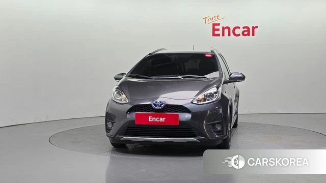 Toyota Prius C id 4402561 из Кореи 23