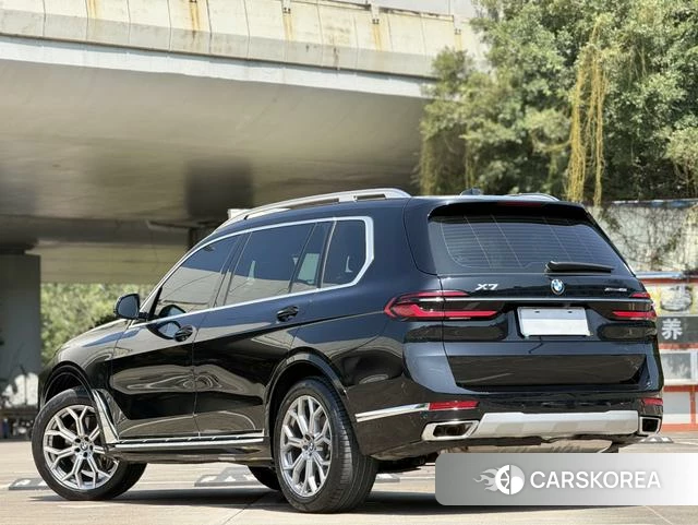 BMW X7 id 4278391 из Китая 16