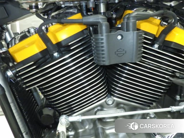 Engine photo
