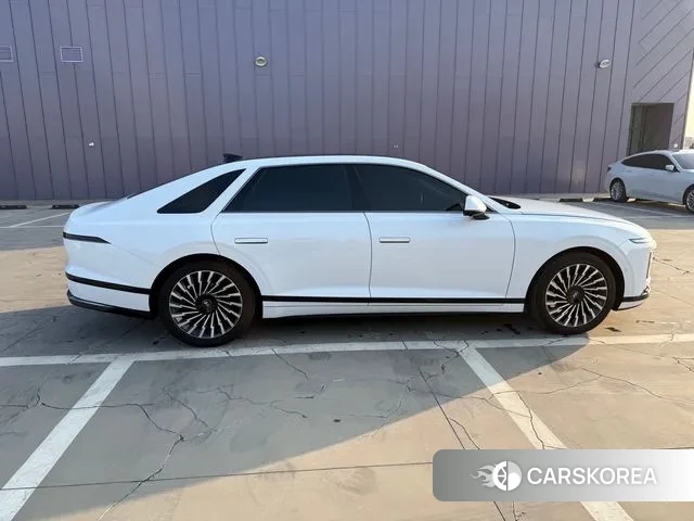 Hyundai Grandeur Hybrid (GN7) 2023 Белый из Кореи, фото 3