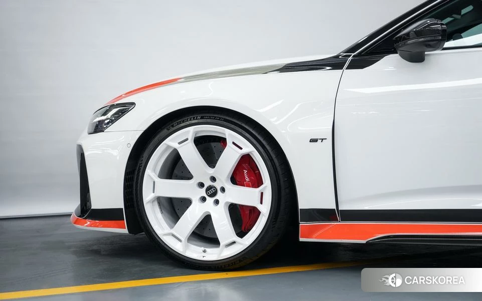 Audi RS 6 2025 Белый из Китая, фото 4