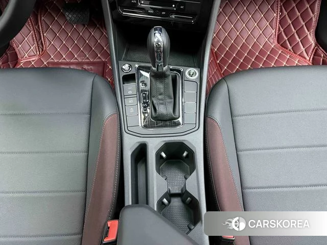 Volkswagen Bora id 4374680 из Китая 23