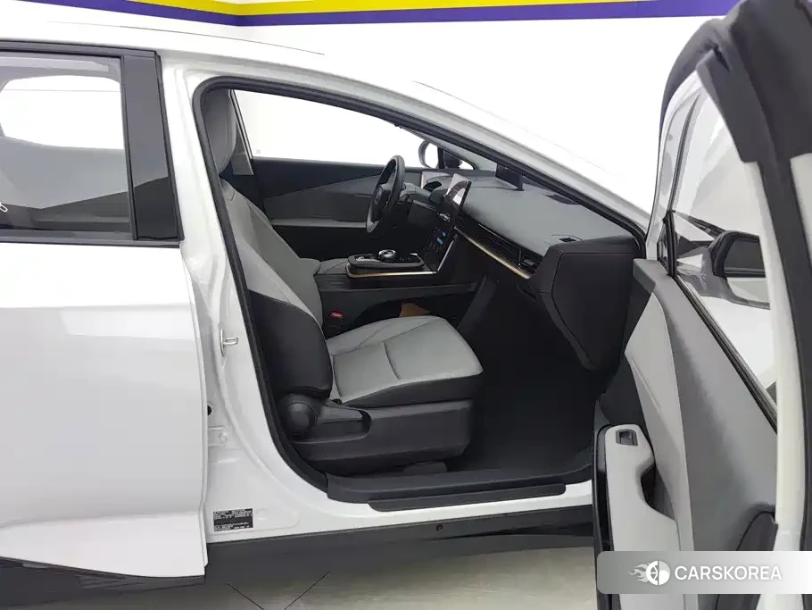Toyota bZ3 id 4681162 из Китая 9