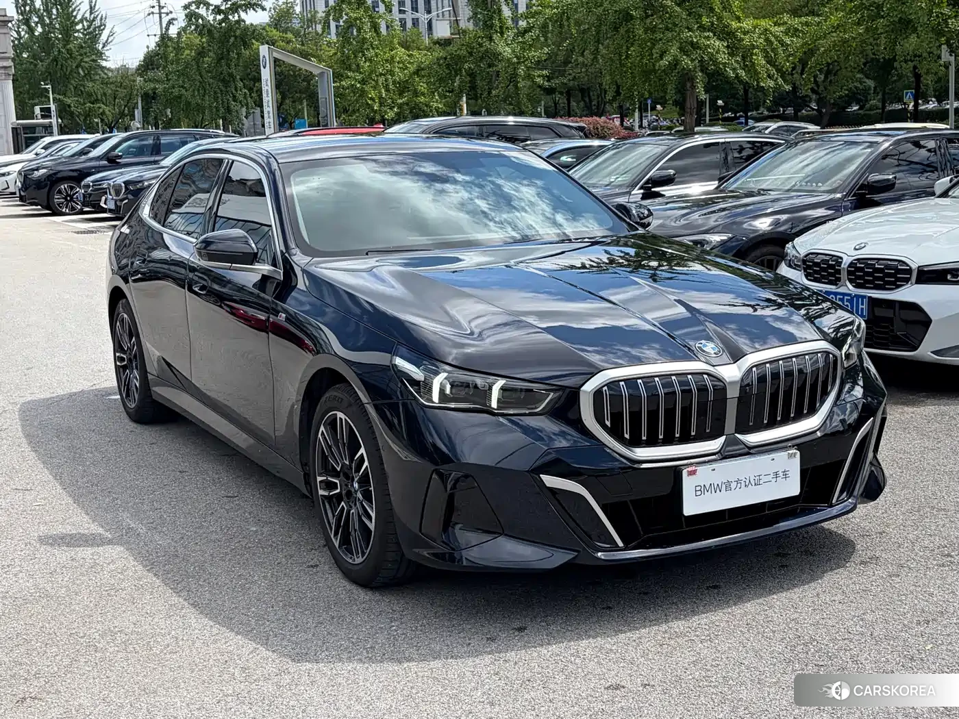 BMW 5 series 2025 Черный из Китая, фото 3