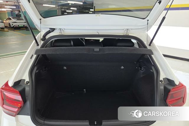 Volkswagen Polo id 4217426 из Китая 10