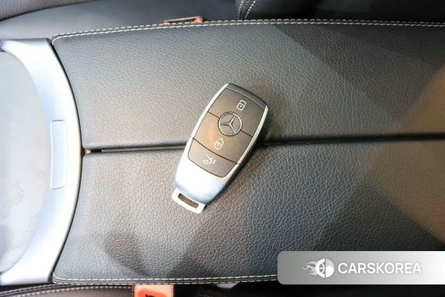 Mercedes-Benz Class C id 4299971 из Китая 13