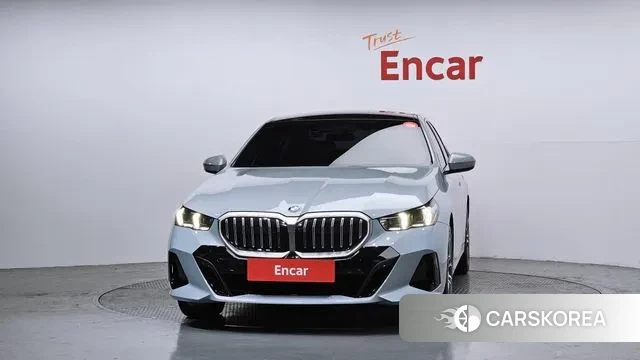 BMW 5 Series (G60) id 3711225 из Кореи 13